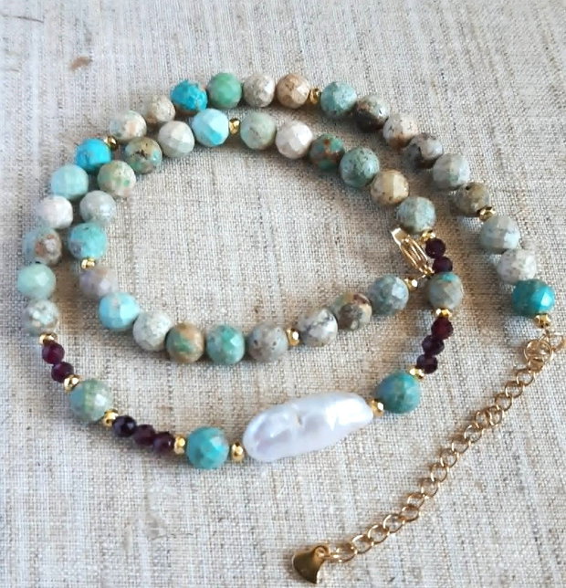 Pământ și mare - Set cu coral natural, granat și perlă barocă