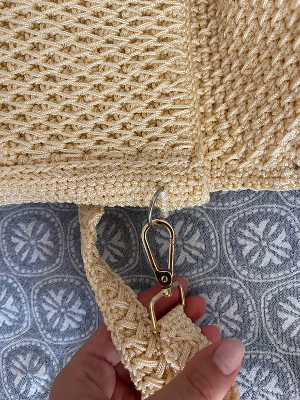 Gentuța din Macrame