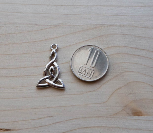 Pandantiv celtic Triquetra  Nodul Trinității