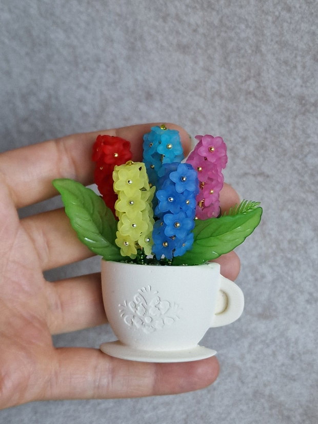Buchețel de zambile  magnet decorativ