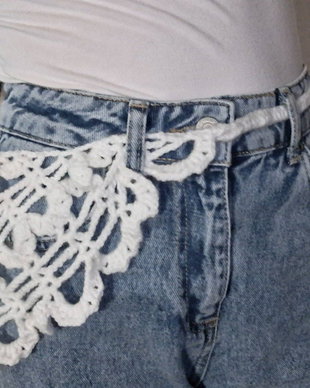 Accesoriu croșetat pentru talie / Bandană - batistă dantelată