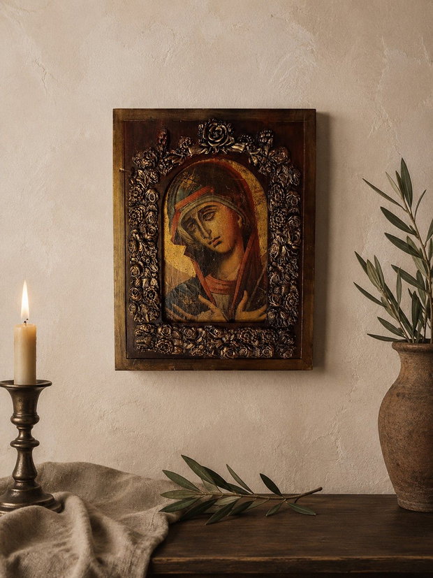 Icoană antichizată cu Fecioara Maria -ramă decorată, piesă unicat handmade