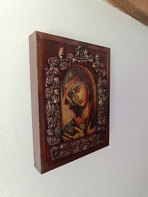 Icoană antichizată cu Fecioara Maria -ramă decorată, piesă unicat handmade