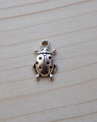Charm buburuză