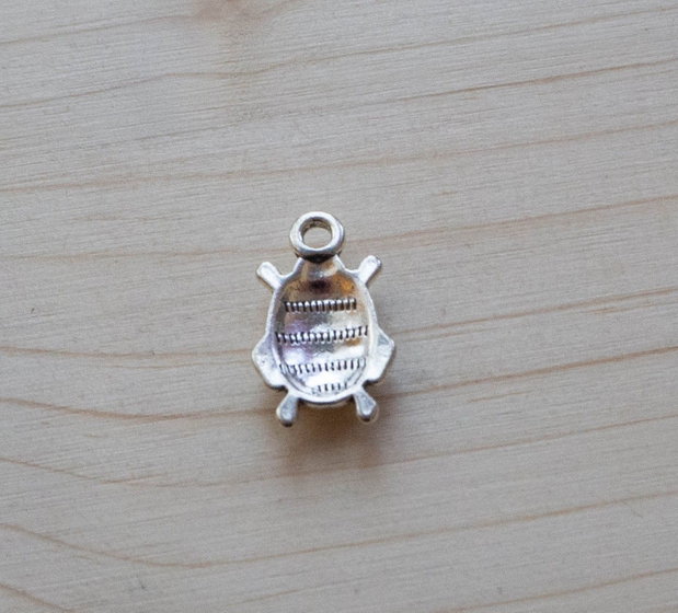 Charm buburuză