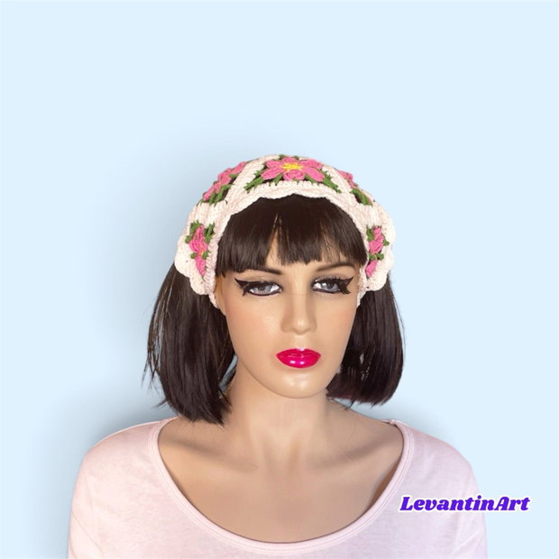Batic Croșetat Manual cu Flori, Batic Triunghiular pentru Femei, Bandană Elegantă pentru Cap, Model Floral, Ivoire cu Roz, Handmade