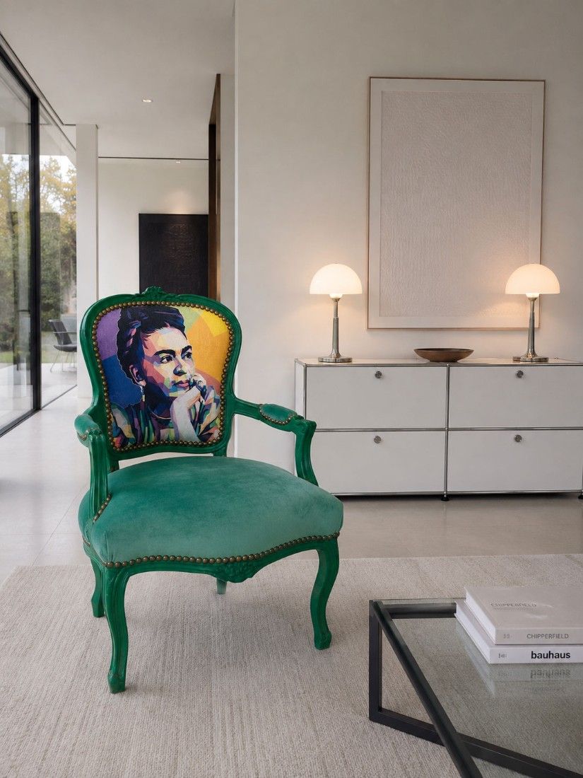 Semifotoliu baroc lemn masiv verde cu medalion Frida Kahlo