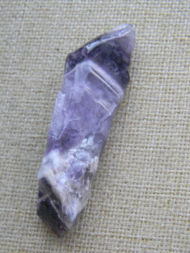 Cristal/varf de ametist (AV9)