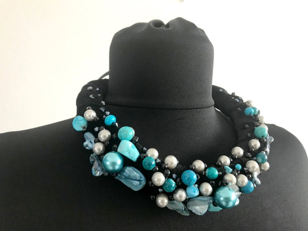 Colier statement '' Blue Colors "