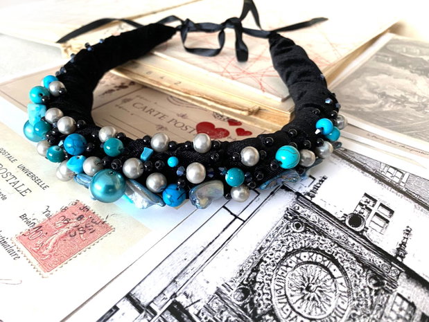 Colier statement '' Blue Colors "