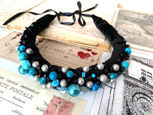 Colier statement '' Blue Colors "