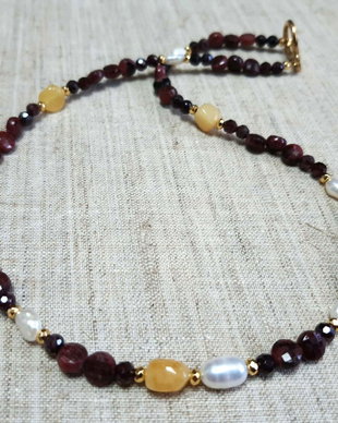 Colier handmade - Granat, rodonit, perle și chihlimbar