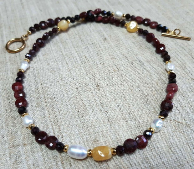 Colier handmade - Granat, rodonit, perle și chihlimbar