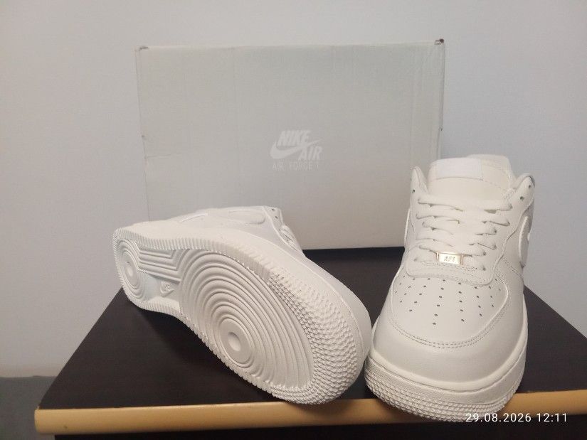 Adidasi originali nike barbat
