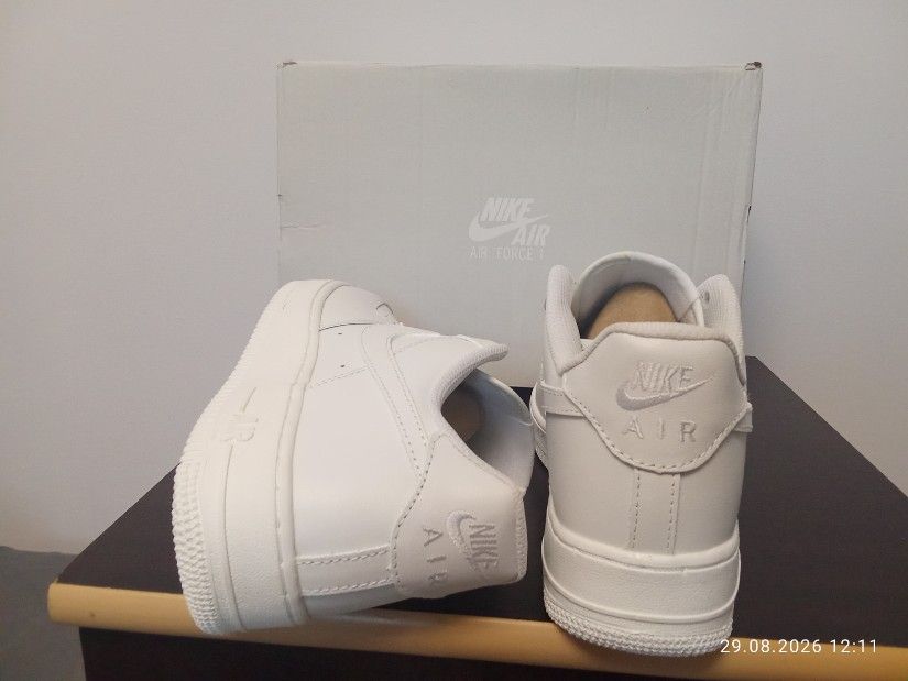 Adidasi originali nike barbat