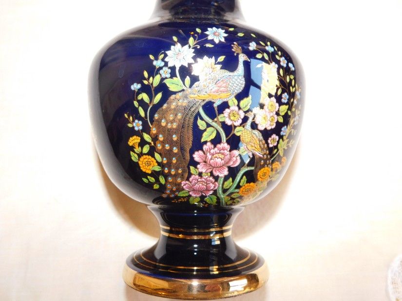 Vaza   vintage Japonia,   cobalt,  lucrata manual ( pictata ) aur coloidal 24 K