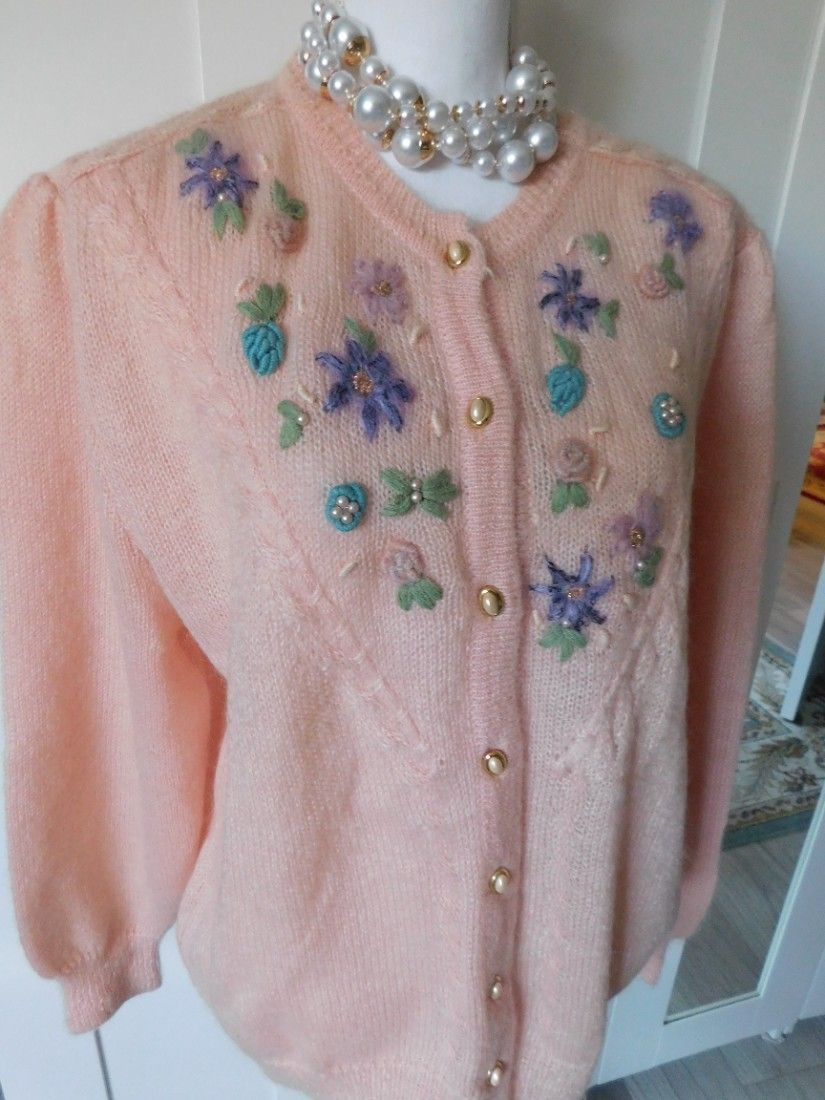 Cardigan Italia, mohair, neutilizat, masura 48 - 50, broderie manuala