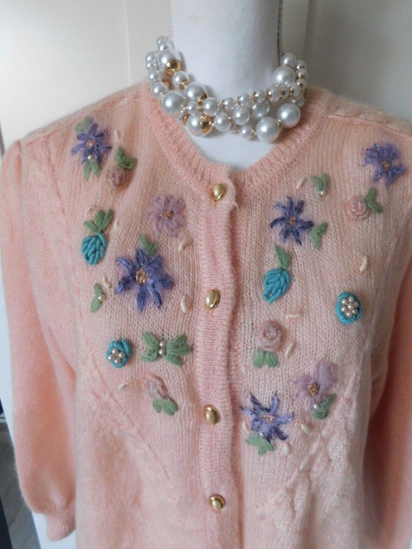 Cardigan Italia, mohair, neutilizat, masura 48 - 50, broderie manuala