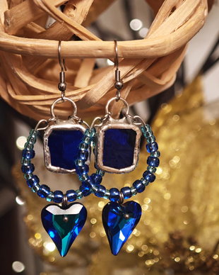 Cercei unicat lungi albastru din sticla vitralii, mărgele sticla și cristal Swarovski