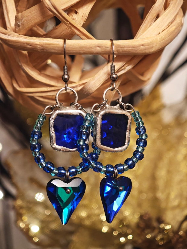 Cercei unicat lungi albastru din sticla vitralii, mărgele sticla și cristal Swarovski