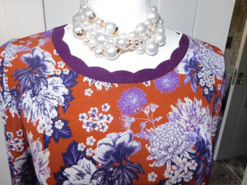Bluza noua , etichete atasate, made in Portugal, masura S - M