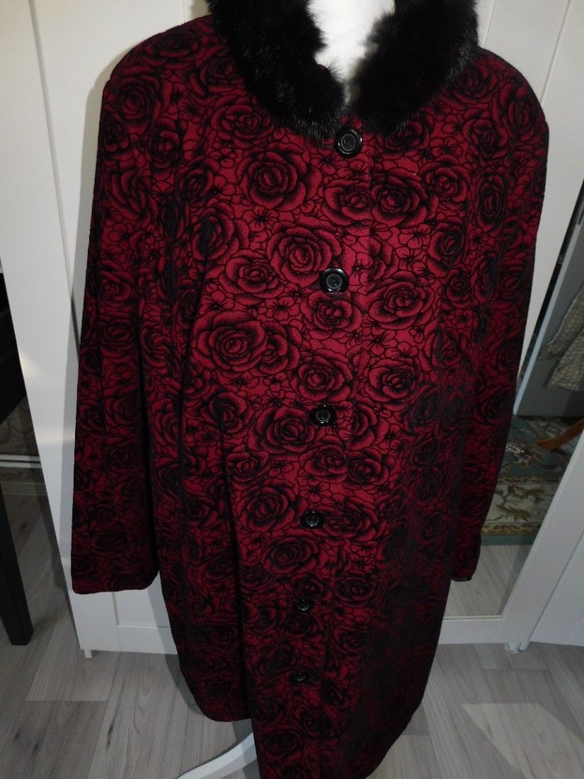 Palton nou, stofa brocart , combinatie cu lina, masura 50 - 52, elegant, deosebit