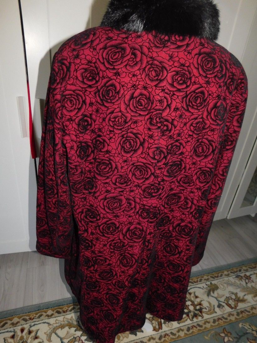 Palton nou, stofa brocart , combinatie cu lina, masura 50 - 52, elegant, deosebit