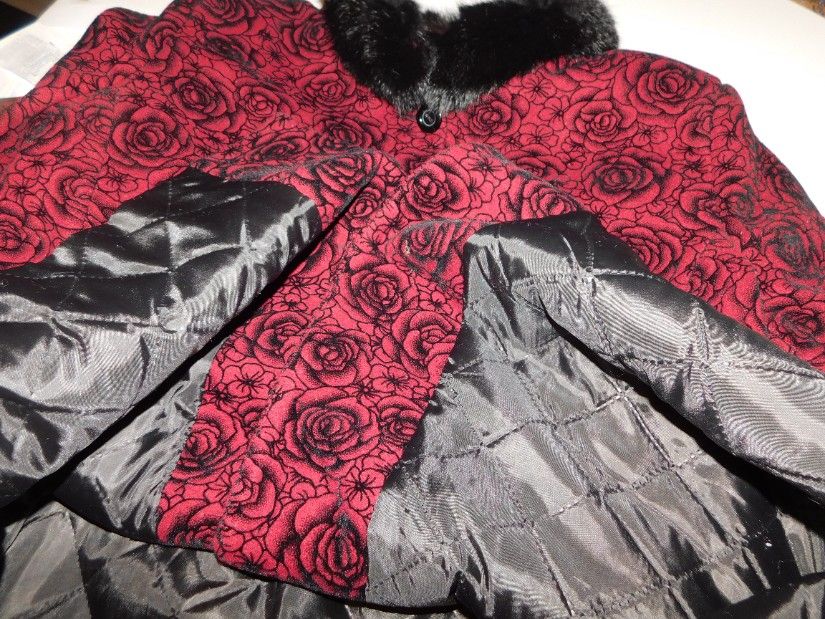 Palton nou, stofa brocart , combinatie cu lina, masura 50 - 52, elegant, deosebit