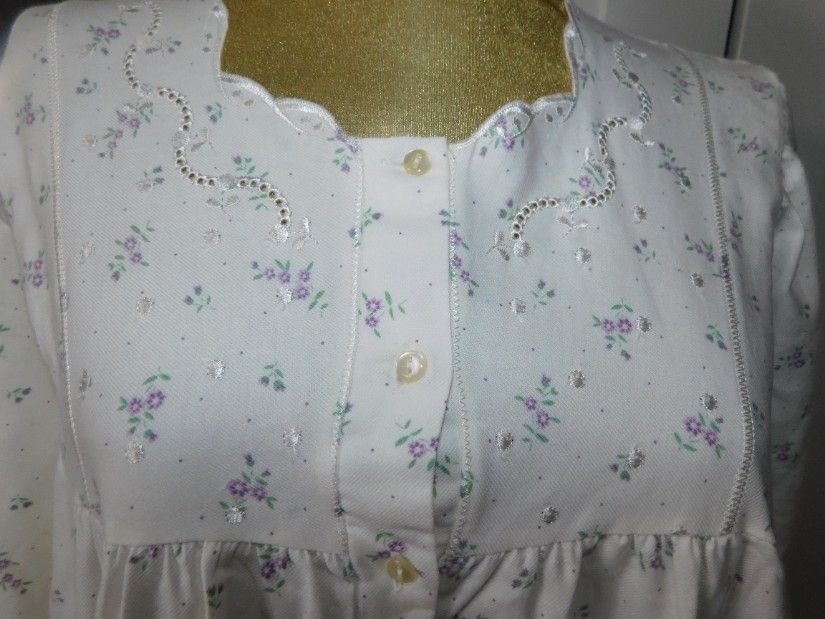 Camasa noapte Italia, bumbac , broderie, masura  48, etichete atasate