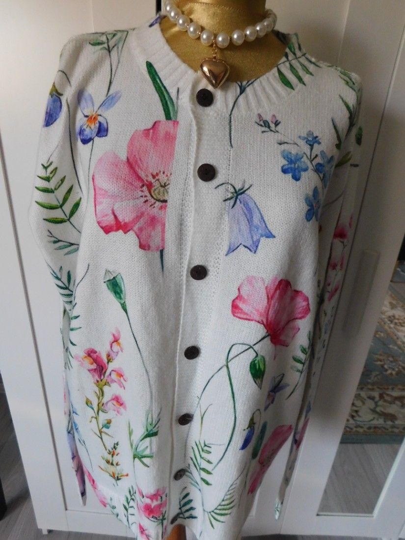 Cardigan nou, deosebit, elegant, versatil, calduros, masura 52-54