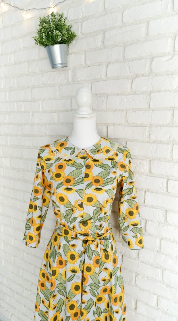 Rochie Camasa Floarea Soarelui cu Guler Mare Rotund