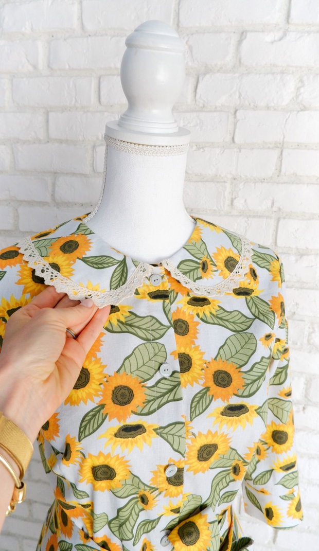 Rochie Camasa Floarea Soarelui cu Guler Mare Rotund