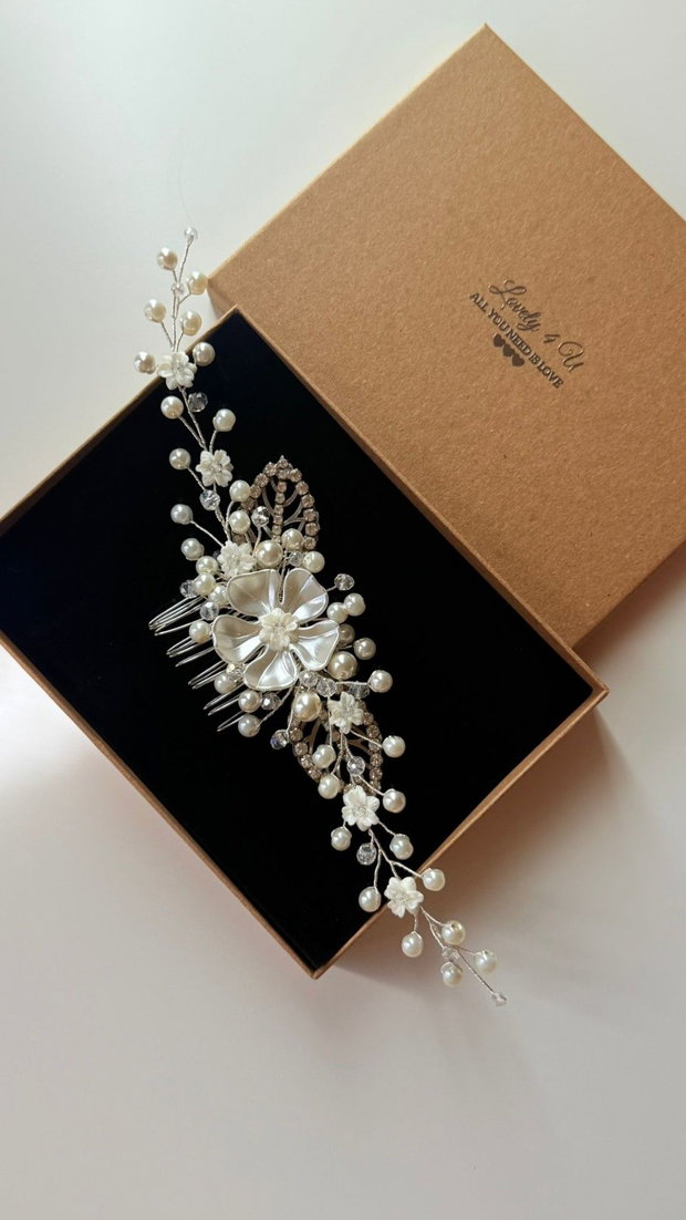 Rihanna Bridal comb - Accesoriu par cu flori și perle