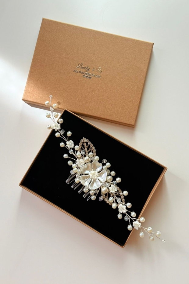 Rihanna Bridal comb - Accesoriu par cu flori și perle