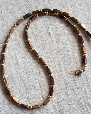 Colier choker în tonuri de bronz și auriu