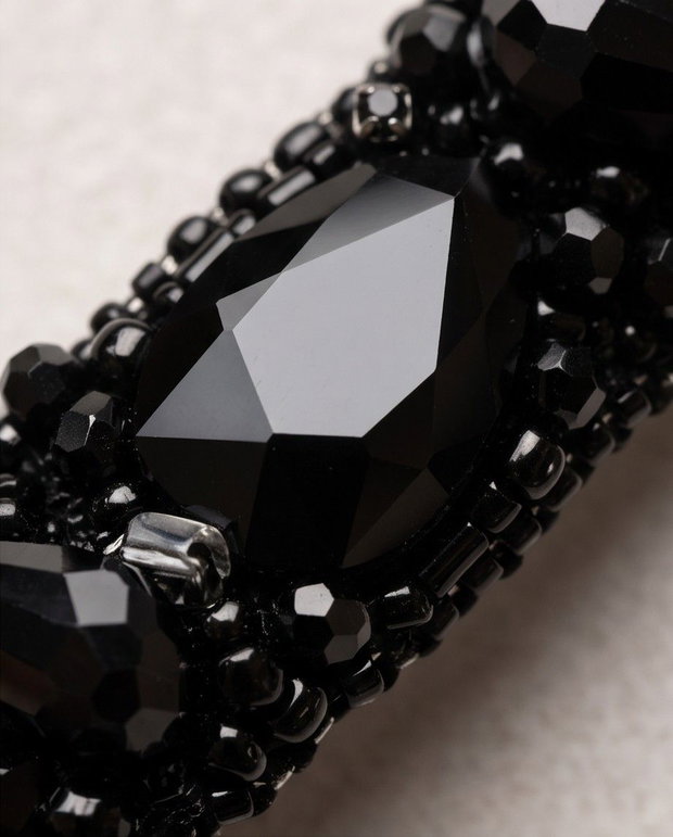Clama de par- Black