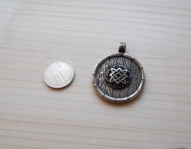 Pandantiv Viking Scut cu nod celtic