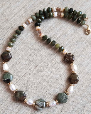 Colier Statement Forest Moss & Opal  Opal hexagon, Jad verde și Perle de cultură