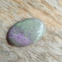 Cabochon stichtit, 38x25x6.5 mm