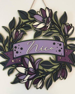 Decoratiune Perete Personalizata cu Nume, Tablou Feminin Floral 3D din Lemn/MDF Pictat Manual
