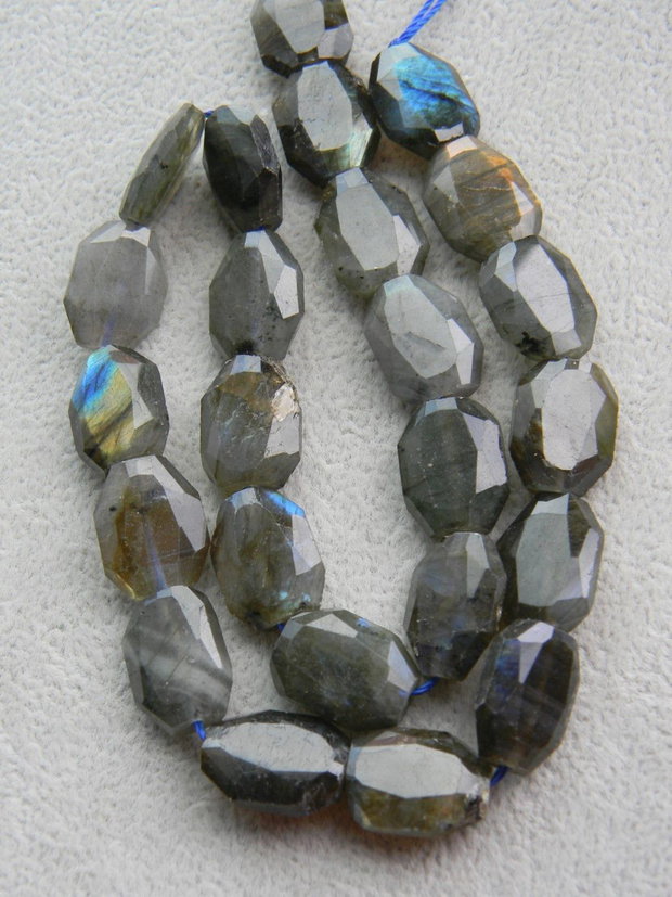 Labradorit margele fatetate 17x13x5 mm (AI 1)