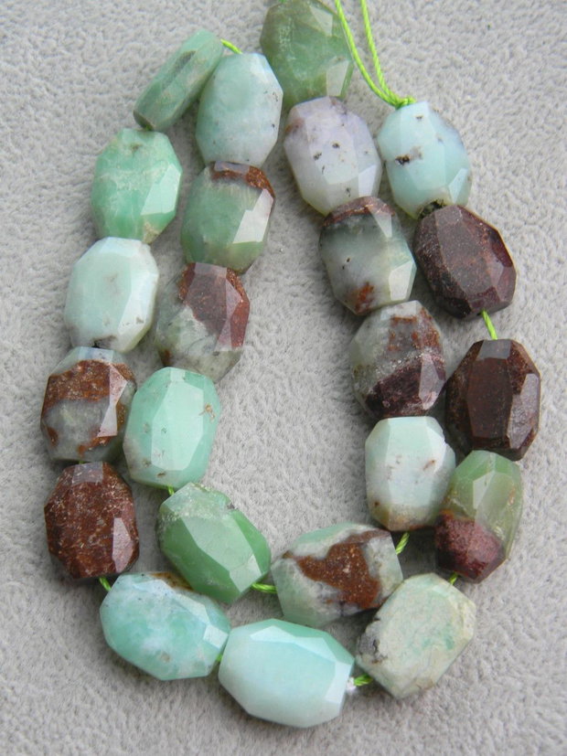 Chrysoprase fatetat 17x13x6 mm (AI 1)