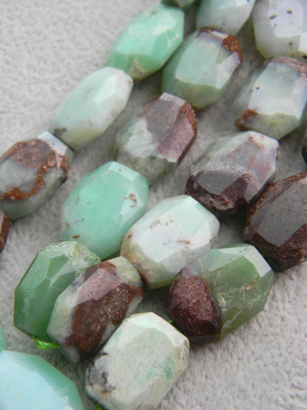 Chrysoprase fatetat 17x13x6 mm (AI 1)