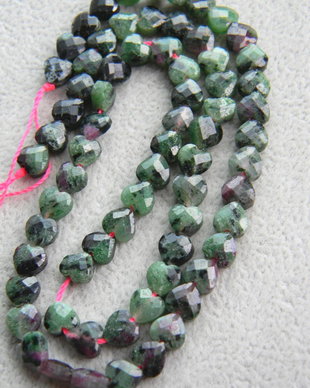 Mix rubin si zoisit inimioare fatetate 6 mm (F28)