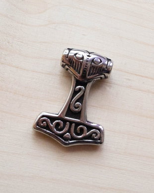 Pandantiv Mjölnir  Ciocanul lui Thor