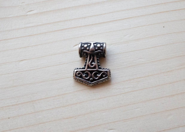 Pandantiv metalic Ciocanul lui Thor, Mjölnir
