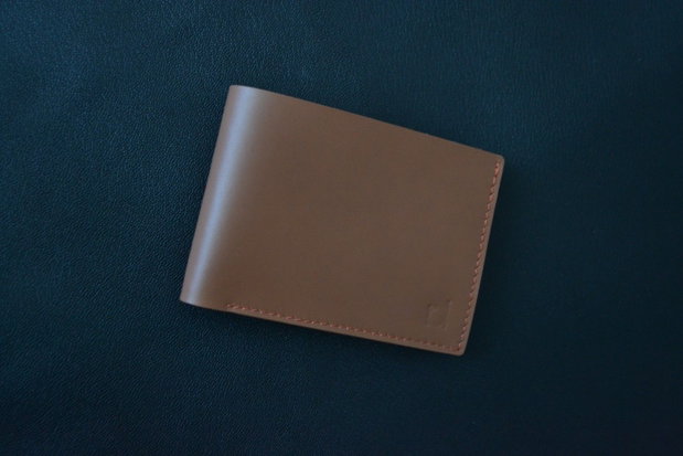 Portofel din piele naturala,lucrat integral manual