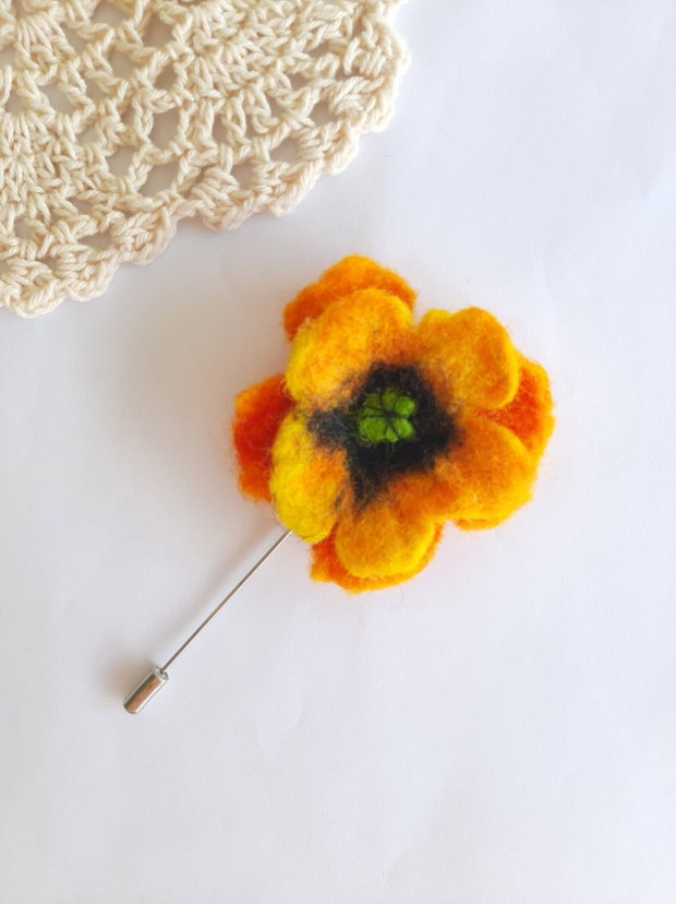 Brosa tip ac "FLOARE DE MAC " impaslita