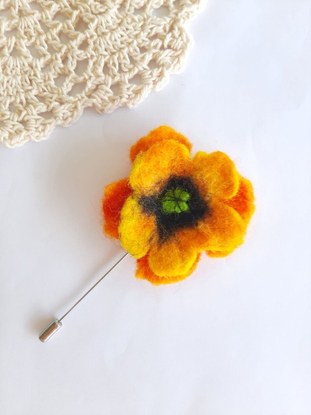 Brosa tip ac "FLOARE DE MAC " impaslita