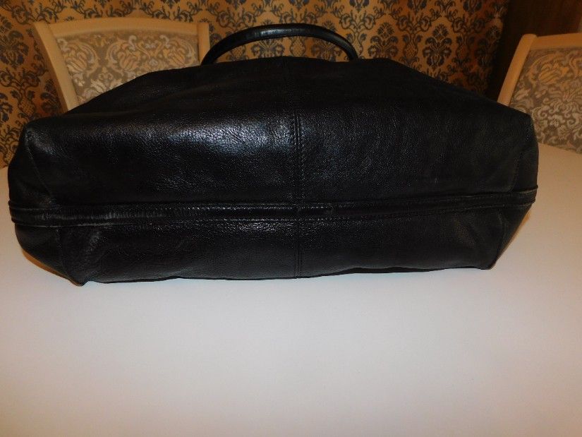 DONNA KARAN NEW YORK, geanta noua, piele naturala extra, deosebita